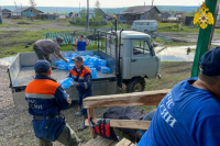 В Якутии паводковыми водами затопило город Верхоянск