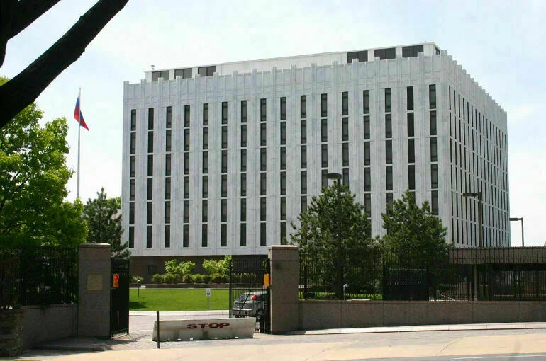 Посольство РФ в США прокомментировало заявление об изъятии украинских паспортов