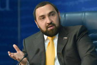 Хамзаев призвал ФАС разобраться с ценами на авиа- и железнодорожные перевозки