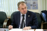 Наумов: Мантуров обеспечит рабочий диалог приоритетных отраслей с Минфином