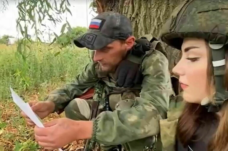 Письма от школьников для военных доставили из Подмосковья в ДНР