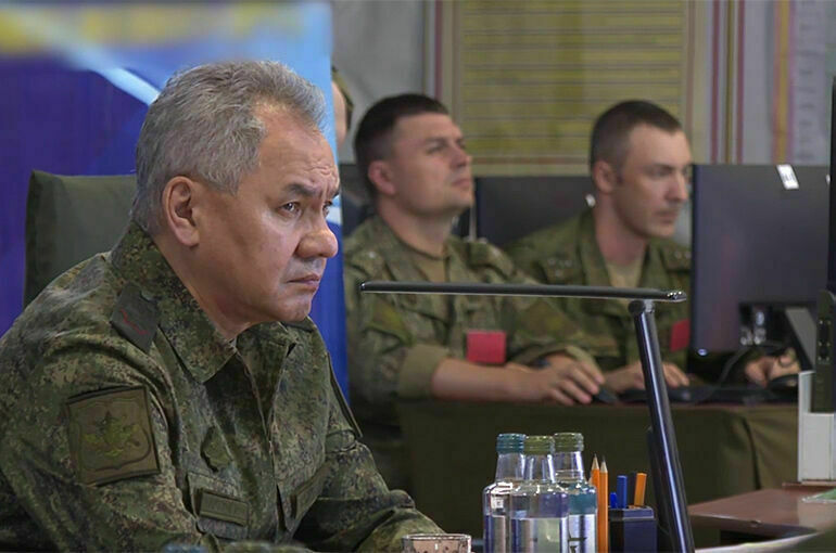 СМИ сообщают о стягивании российской техники к линии фронта в Донбассе