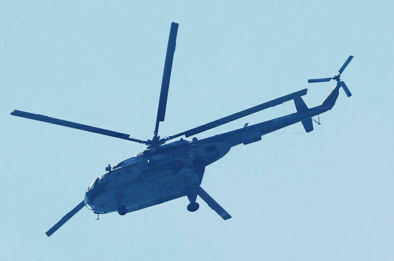 В Ленобласти вертолет Ми-8 совершил жесткую посадку