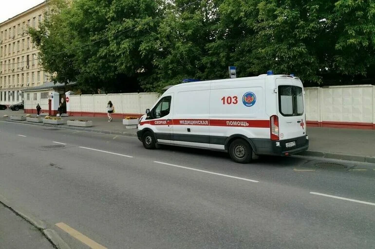В Москве госпитализировали основателя Театра Луны Сергея Проханова