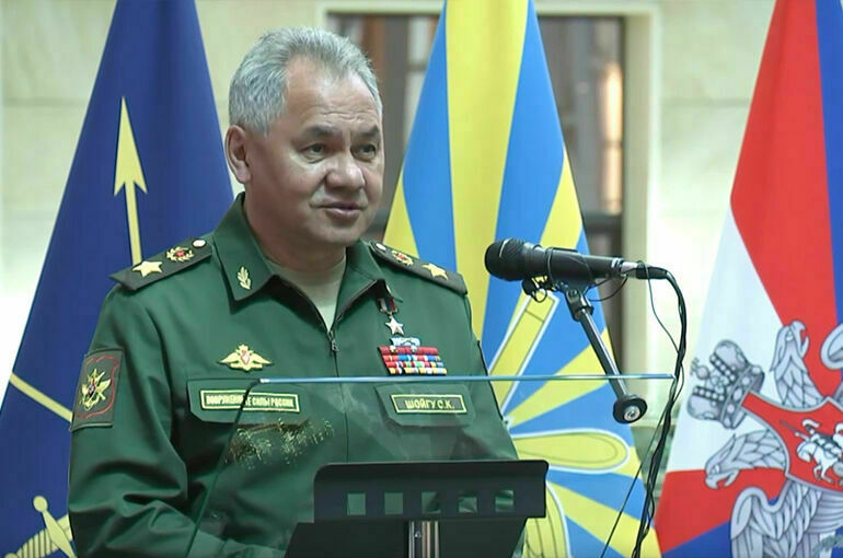 Шойгу наградил героев спецоперации