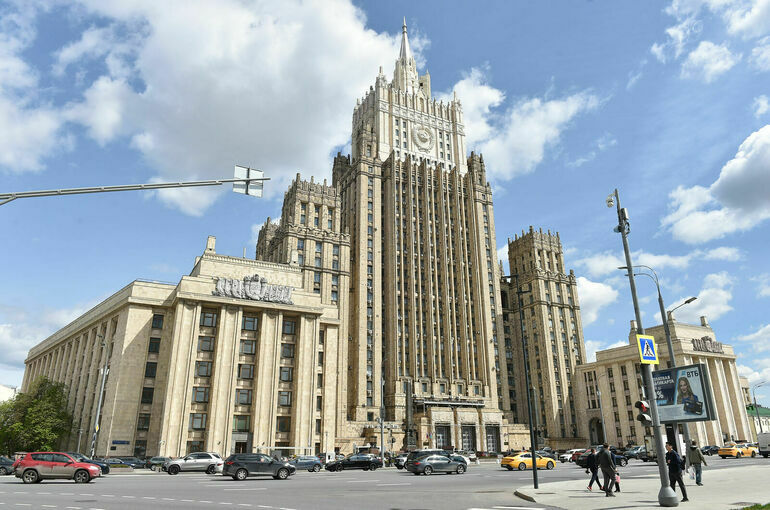 МИД: Россия надеется в ближайшее время договориться по вывозу украинского зерна