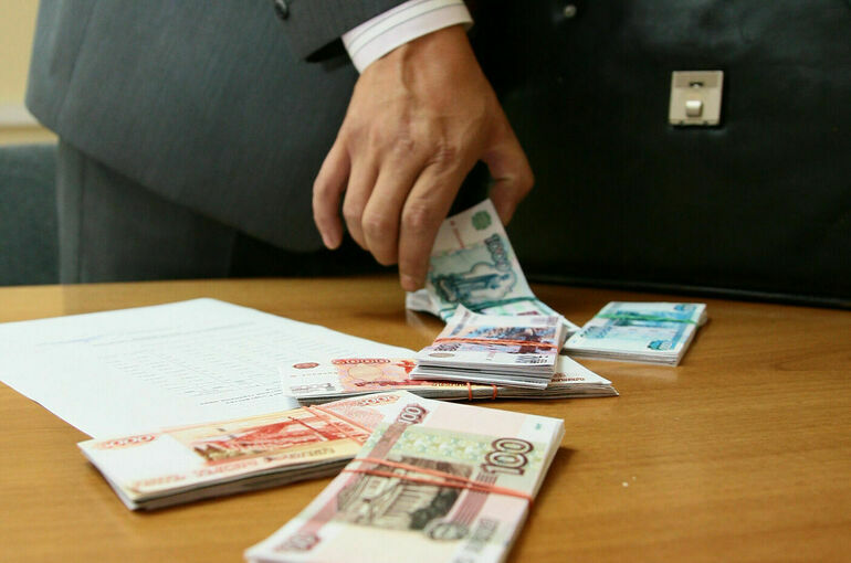 В России выросло число преступлений со взятками