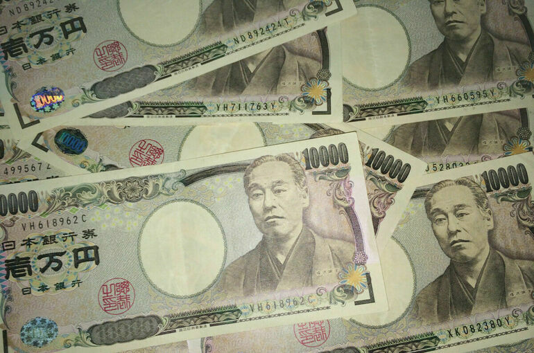 Мосбиржа приостановит торги иеной с 8 августа
