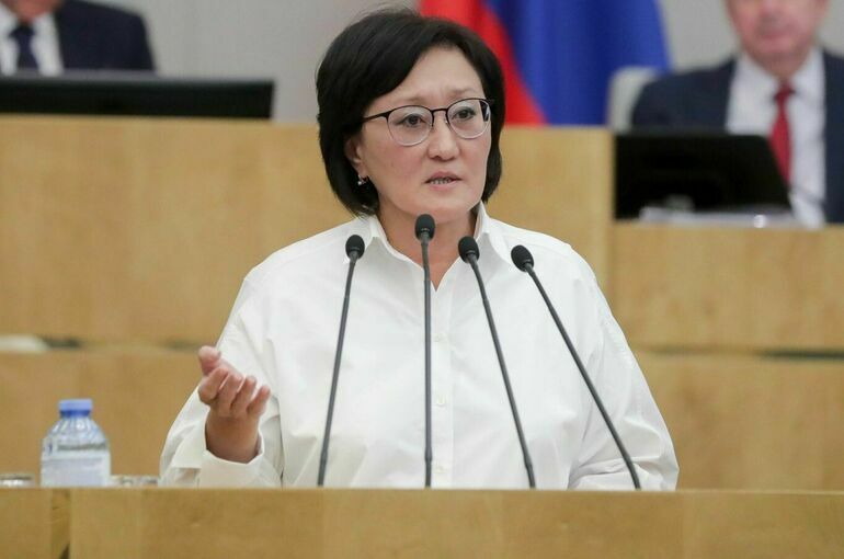 Авксентьева призвала взвешенно подойти к решению судьбы «Ельцин-центра