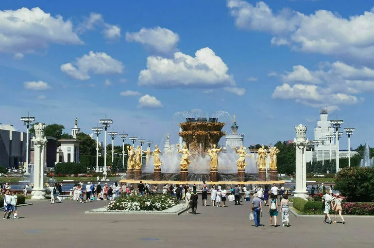 В Москву к концу рабочей недели вернется жара