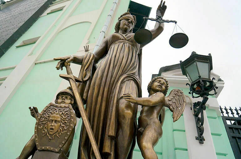 Круг людей с правом оспаривать отцовство расширили 