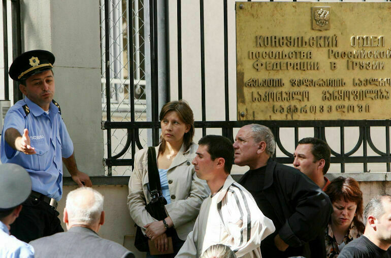 В Грузии составили петицию с требованием ввести визы для граждан России и Белоруссии