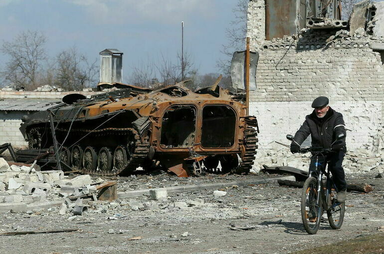 В Донецке погибли три человека из-за попадания в автобус боеприпаса ВСУ