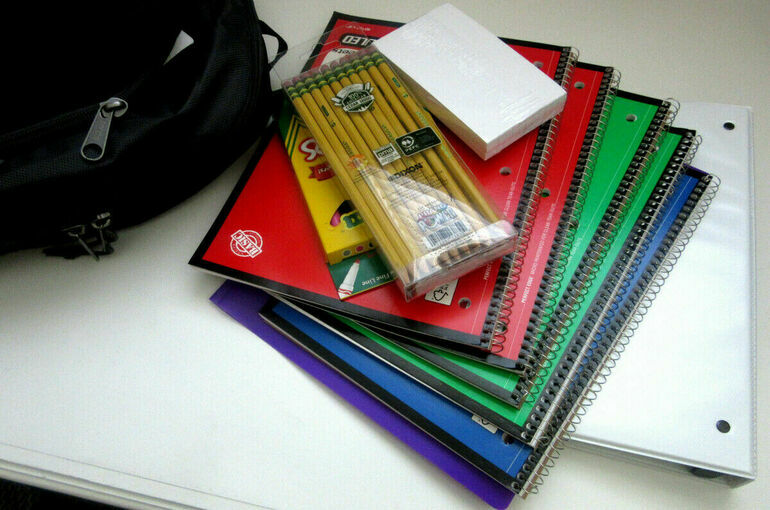 Первоклассники в ДНР бесплатно получат ранцы и канцтовары к 1 сентября