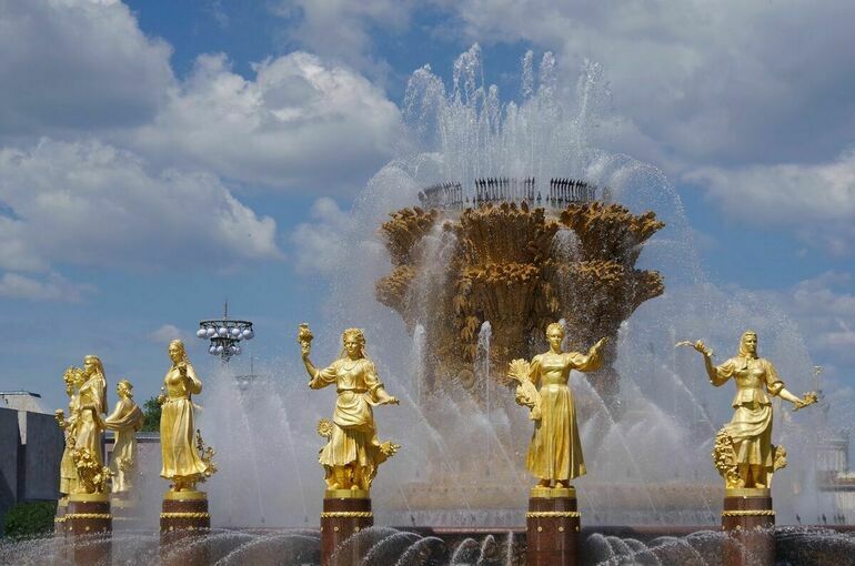 Москвичам обещают пять дней «почти жары»