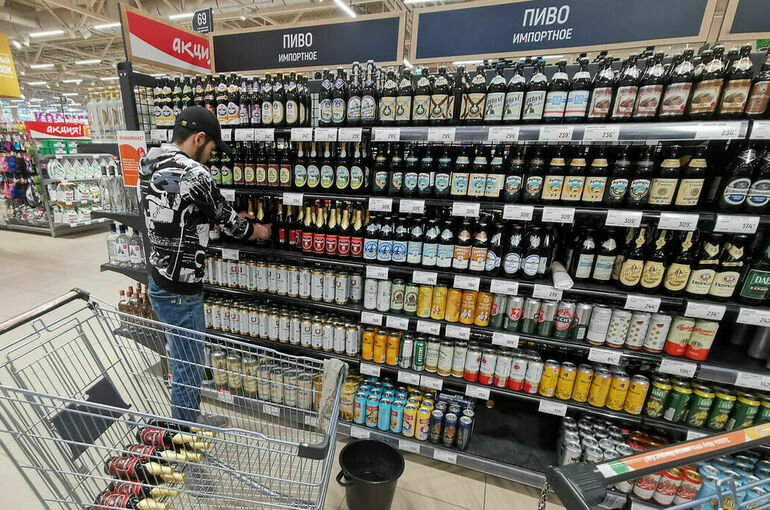 Шевченко скептически оценил идею о контроле за антиалкогольной работой губернаторов