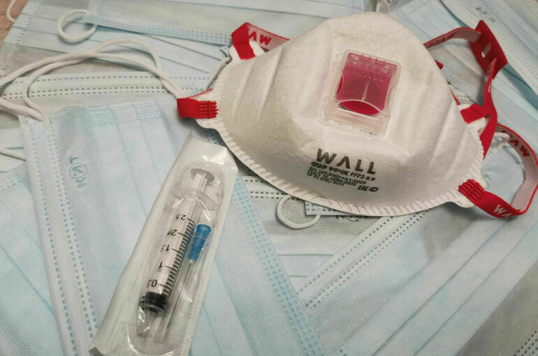 Число госпитализированных с COVID-19 в России за сутки сократилось на 5%