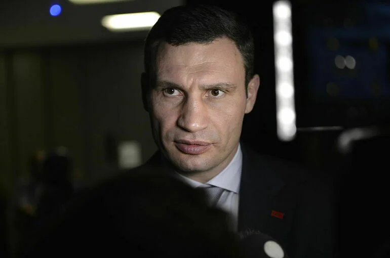 Мэр Киева призвал горожан готовить теплую одежду и одеяла на зиму