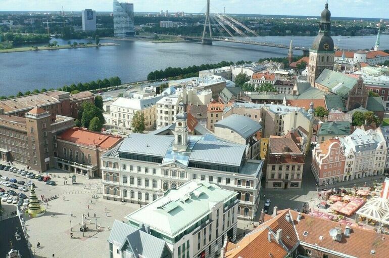 Латвия ограничит въезд россиянам и перестанет продлевать виды на жительство