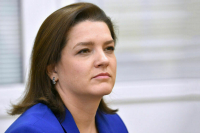 Депутат Костенко предложила отменить лишние уведомления в налоговую для самозанятых