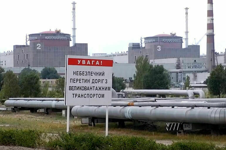 На Запорожской АЭС сократили персонал из-за обстрелов