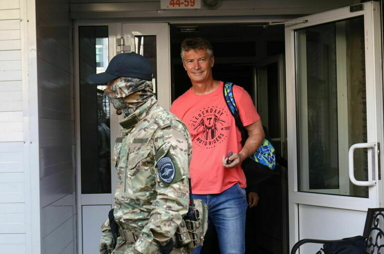 Экс-мэра Екатеринбурга Ройзмана доставят в Москву для следственных действий