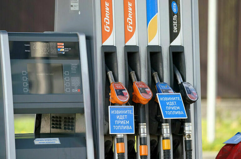 Цены производителей на бензин выросли на 4,7 процента