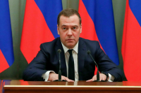 Медведев заявил, что Россия не может примириться с тем, что НАТО расквартируется на Украине