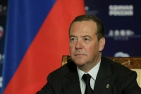 Медведев назвал «полтора» сценария развития украинского конфликта