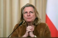 Экс-глава МИД Австрии проиллюстрировала «визит» делегации ЕС к Путину картиной Серова