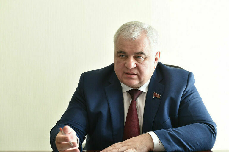 Казбек Тайсаев: Проблему очередей на российско-абхазской границе будем решать комплексно
