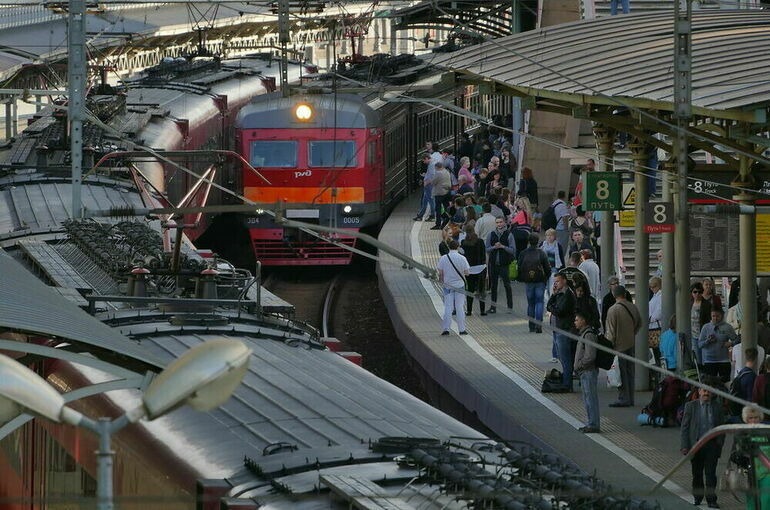 Алиханов опроверг прекращение железнодорожных перевозок в Калининград