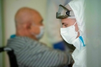 В России за сутки на 135% выросло число госпитализаций с коронавирусом 