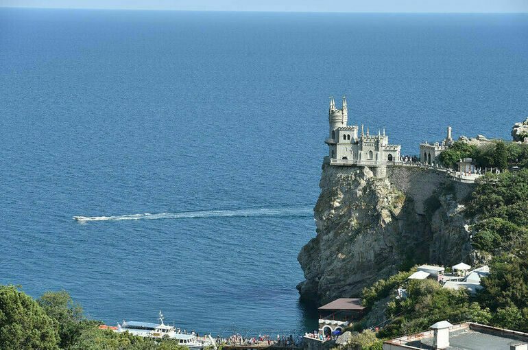 Крым помог освобожденным территориям подготовиться к началу учебного года