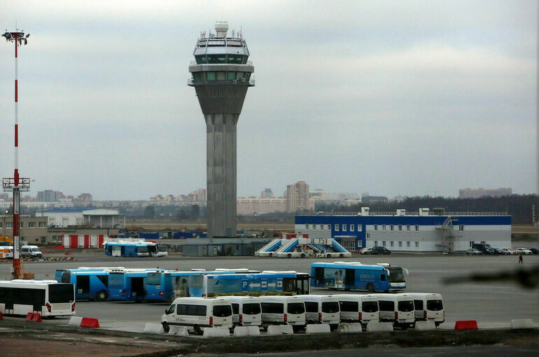Росавиация снова продлила ограничения полетов в 11 аэропортов РФ