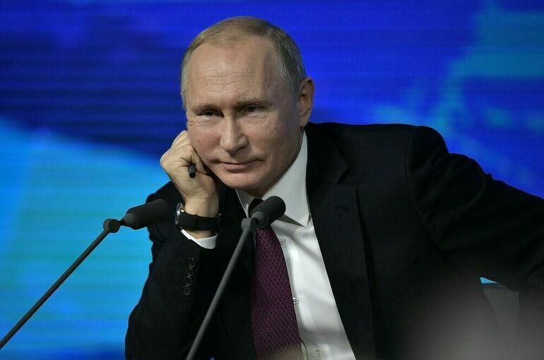 Песков сообщил, что Путин не планирует заводить аккаунты в соцсетях