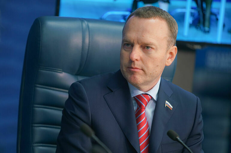 Бахарев считает, что контроль над коллекторами поддержит граждан