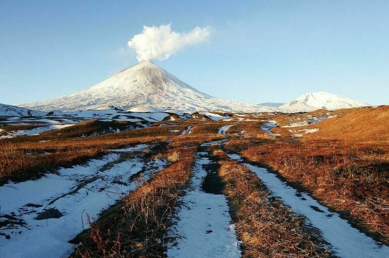 Пятеро туристов погибли при восхождении на вулкан на Камчатке