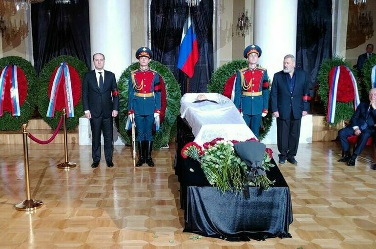 В Москве завершилась церемония прощания с Горбачевым