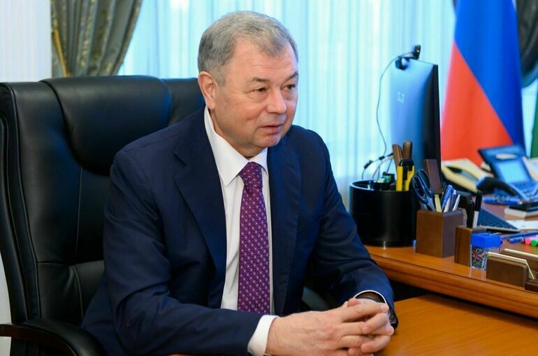 Глава Комитета Совфеда Артамонов поздравил финансистов с профессиональным праздником