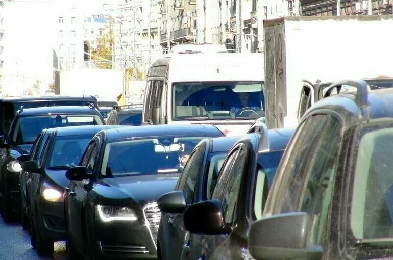 Законопроект о движении авто возле пограничных пунктов рекомендовали к принятию