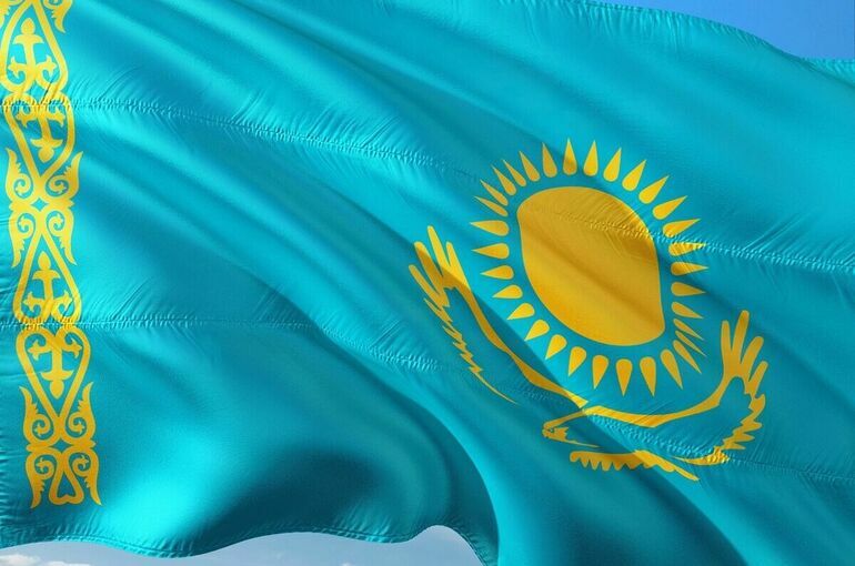 Парламент Казахстана одобрил семилетний президентский срок и переименование столицы