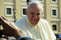 Папа римский считает, что Запад пошел по ложному пути
