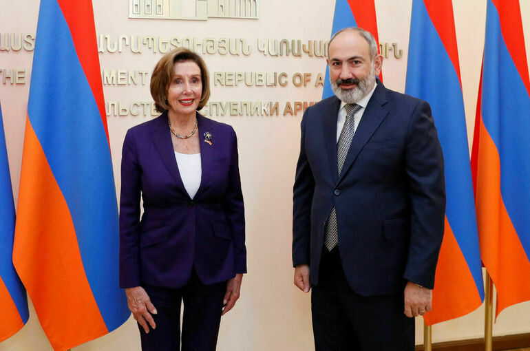 Песков прокомментировал визит Пелоси в Армению