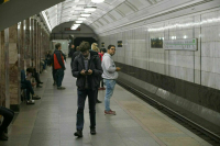 Как уберечься при падении на рельсы в метро