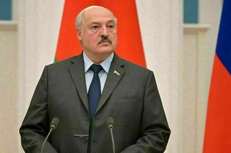 Лукашенко заявил, что Белоруссия не допустит удара в спину России