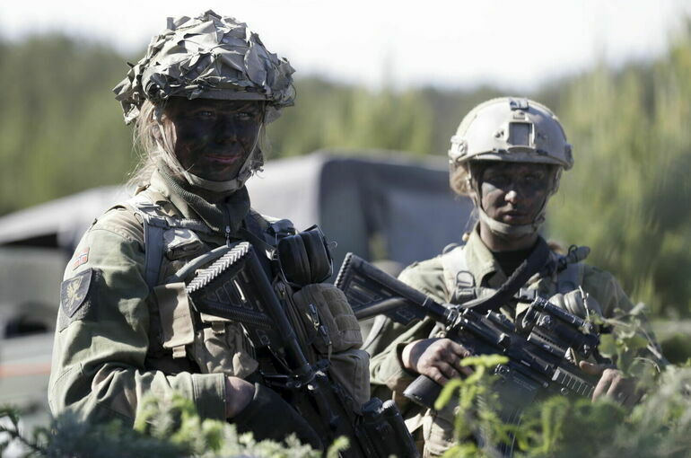 Шойгу заявил о воюющей с коллективным Западом России