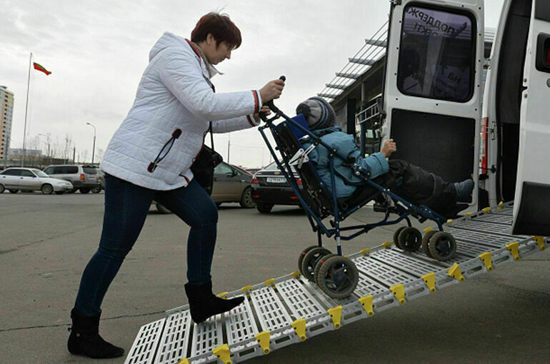 Родителям детей-инвалидов хотят дать право на дополнительный отпуск