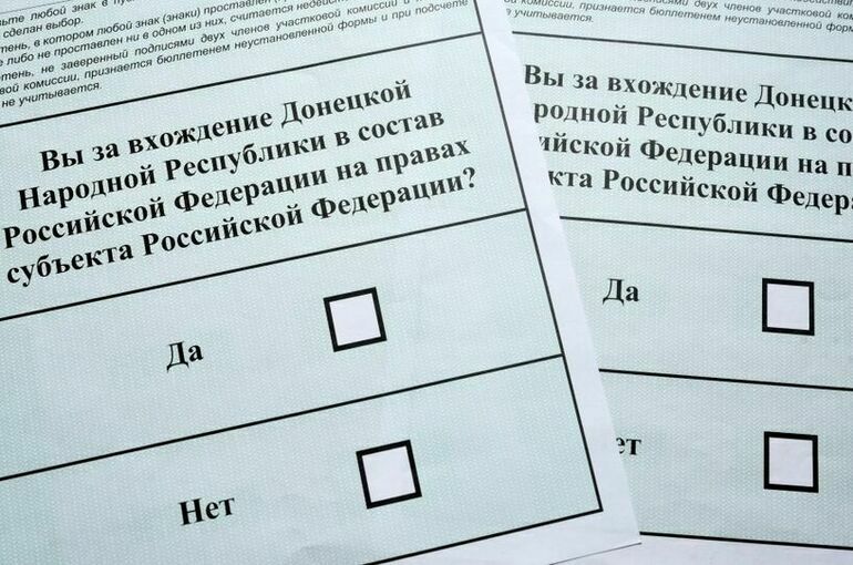 В Крыму началось голосование на референдумах