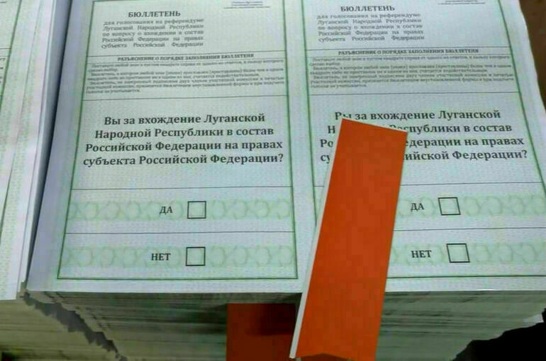 Опрос: 97% жителей Донбасса поддерживают вступление республик в состав России